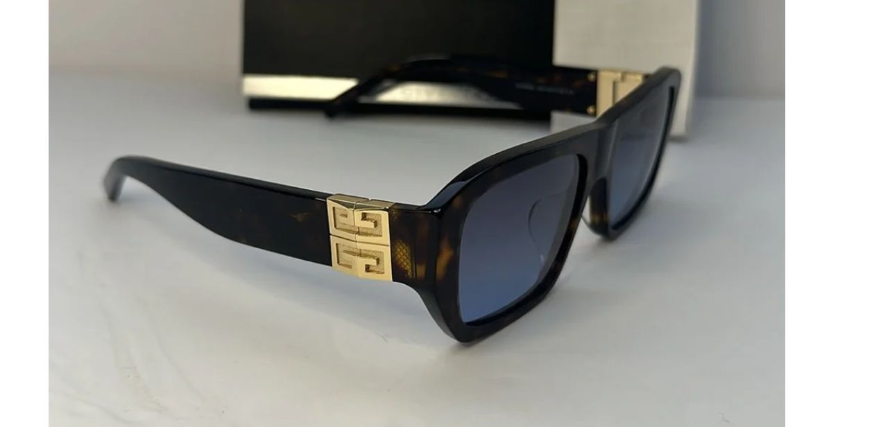 GIVENCHY  GV 40036 52W