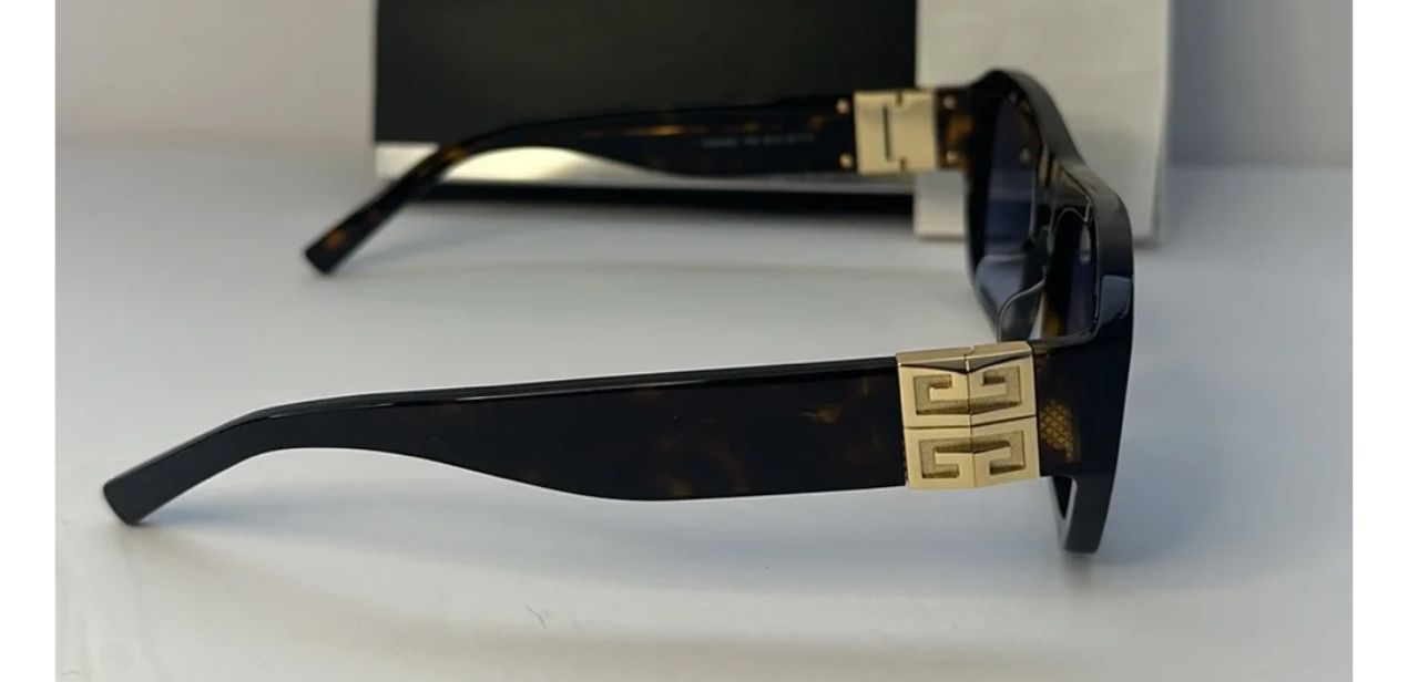 GIVENCHY  GV 40036 52W